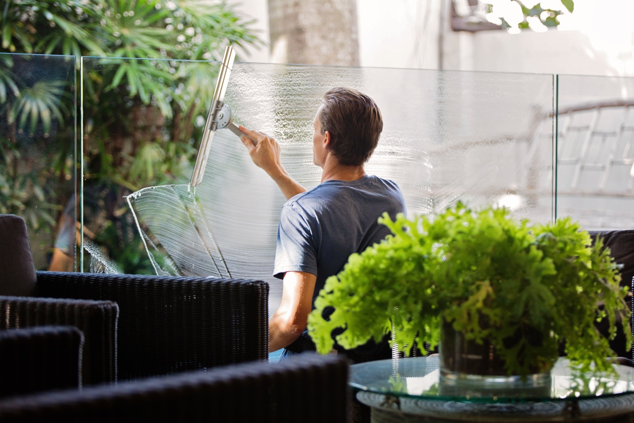 5 Simple Window Washing Tips For Streak-Free Windows